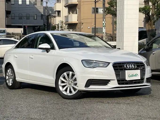 新着情報“Ａ３セダン 1．4 TFSI”2016年式グレイシアホワイトメタリック入荷しました！