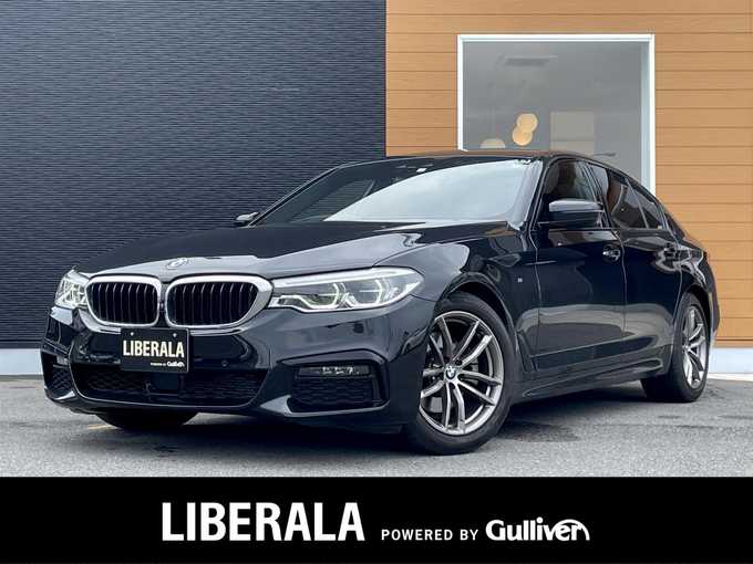 新着情報“５シリーズ523d xDrive Mスピリット”2020年式サファイアブラックP入荷しました！