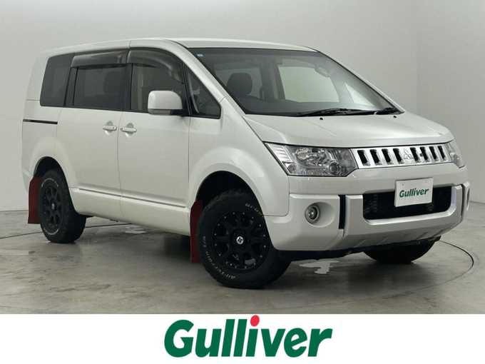 新着情報“デリカＤ：５D パワーパッケージ”2018年式ウォームホワイトパール入荷しました！