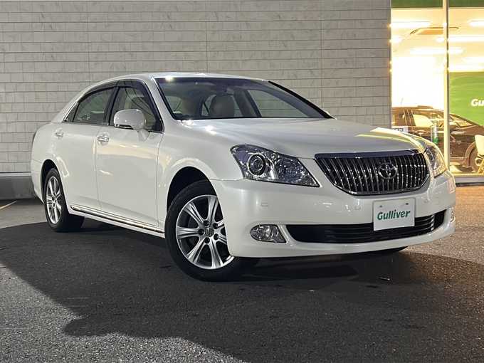 新着情報“クラウンマジェスタAタイプ”2011年式ホワイトパールクリスタルシャイン入荷しました！