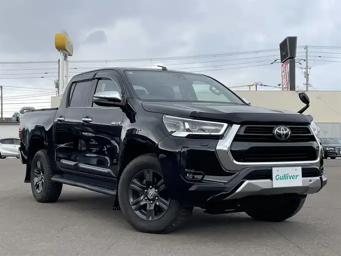 新着情報“ハイラックスZ”2021年式アティチュードブラックマイカ入荷しました！