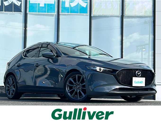 新着情報“ＭＡＺＤＡ３ファストバックXDバーガンディ セレクション”2019年式ポリメタルグレーM入荷しました！