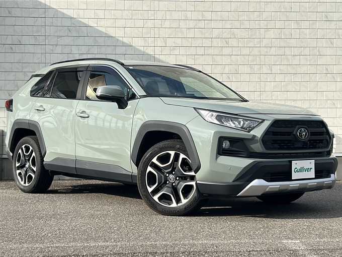 新着情報“ＲＡＶ４アドベンチャー”2020年式アーバンカーキ入荷しました！