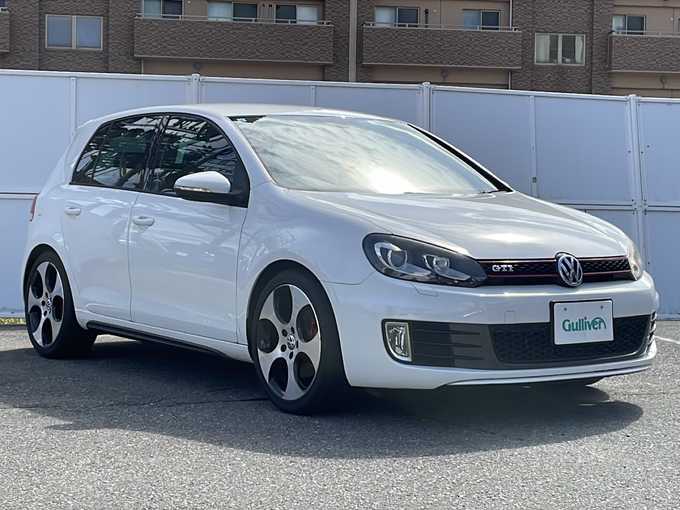新着情報“ゴルフGTI”2012年式白入荷しました！