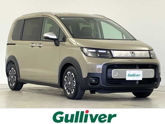 新着情報“フリードe:HEVクロスター”2025年式ベージュ入荷しました！