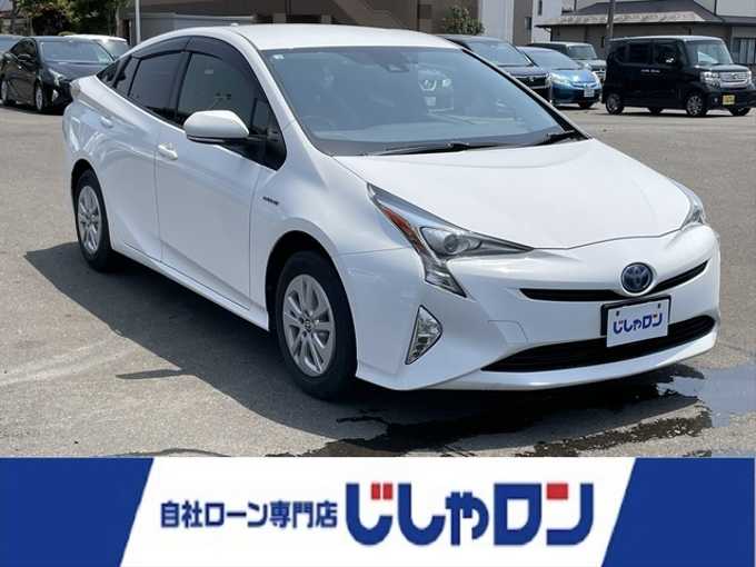 新着情報“プリウスS”2017年式スーパーホワイトⅡ入荷しました！