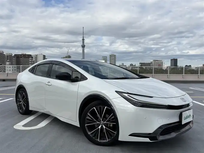 新着情報“プリウスZ”2023年式プラチナホワイトパールマイカ入荷しました！