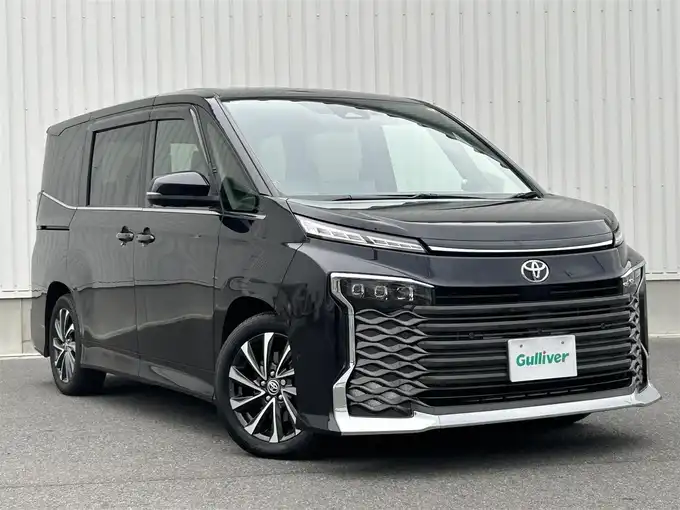 新着情報“ヴォクシーS－Z”2022年式スパークリングブラックパールクリスタルシャイン入荷しました！