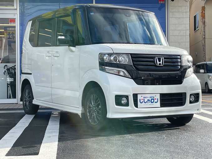 新着情報“Ｎ－ＢＯＸカスタム2トーンカラースタイル G・Aパッケージ”2014年式プレミアムホワイトパール入荷しました！