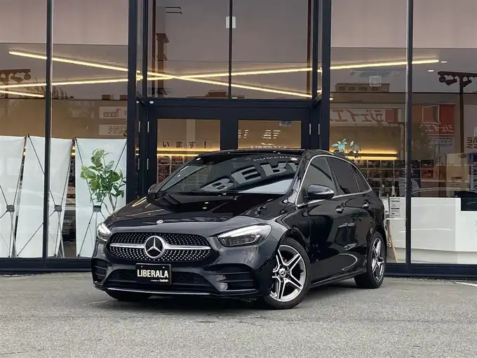 新着情報“ＢクラスB200d AMGラインパッケージ”2023年式黒入荷しました！