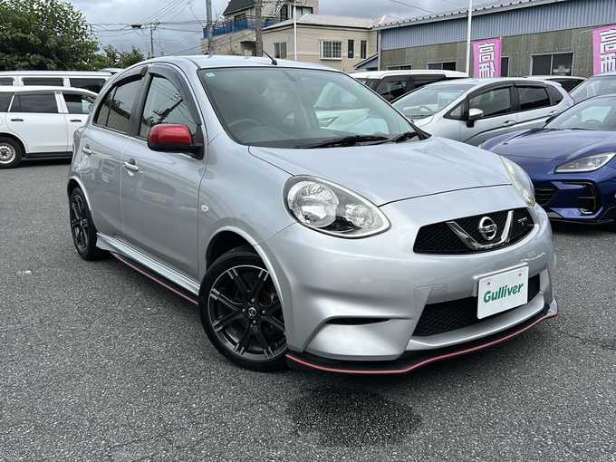 新着情報“マーチニスモ”2014年式ブリリアントシルバー入荷しました！