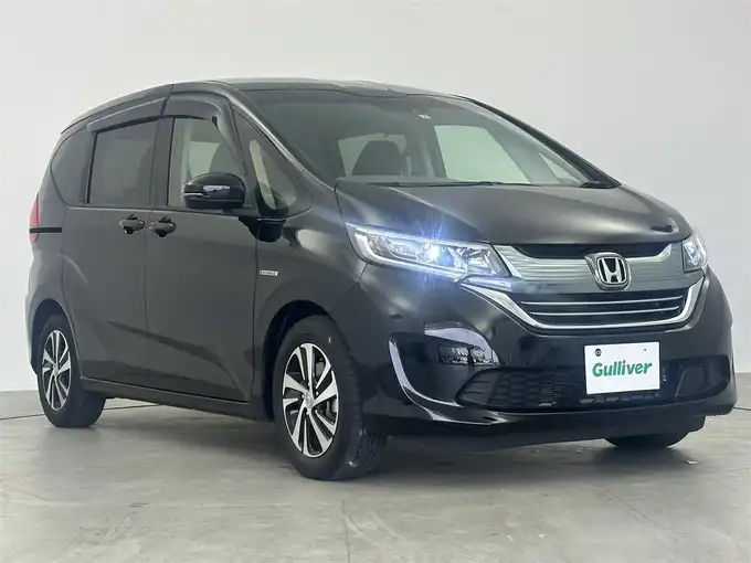 新着情報“フリードハイブリッドハイブリッド・EX”2019年式プレミアムスパークルブラックパール入荷しました！