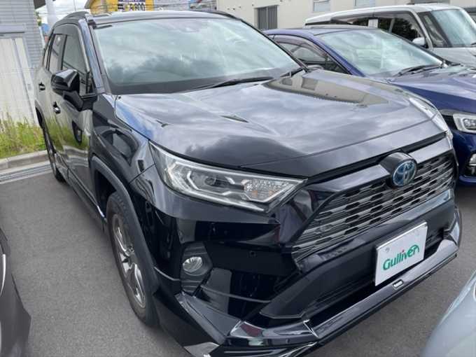 新着情報“ＲＡＶ４ハイブリットG”2019年式アティチュードブラックマイカ入荷しました！