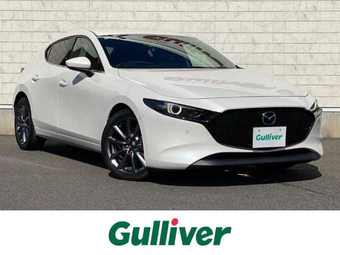 新着情報“ＭＡＺＤＡ３ファストバックXDプロアクティブ”2021年式スノーフレイクホワイトパールマイカ入荷しました！