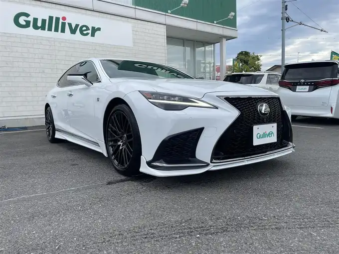 新着情報“ＬＳLS500 バージョンL”2020年式パール入荷しました！
