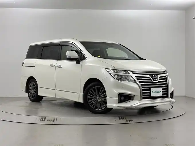 新着情報“エルグランド250ハイウェイスターS アーバンクロム”2020年式ブリリアントホワイトパール入荷しました！