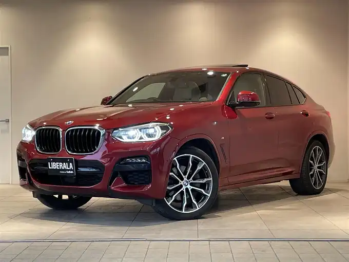 新着情報“Ｘ４xDrive 20d Mスポーツ”2021年式赤入荷しました！