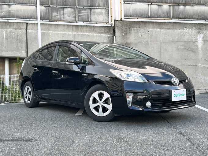 新着情報“プリウスS”2015年式ブラック入荷しました！