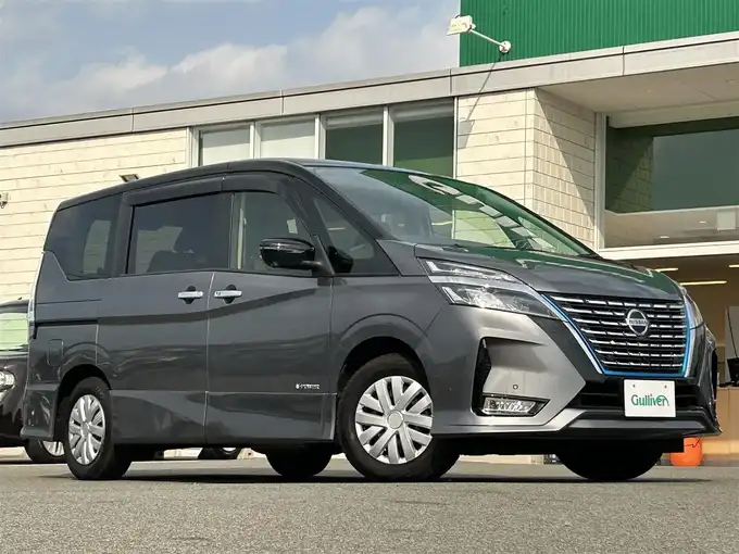 新着情報“セレナe－パワー ハイウェイスターV”2020年式ダークメタルグレー/ダイヤモンドブラック入荷しました！