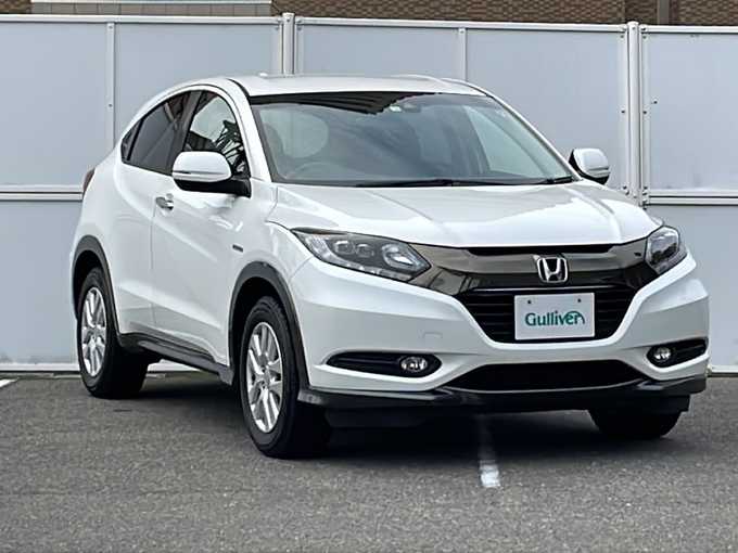 新着情報“ヴェゼルハイブリッドX・ホンダセンシング”2016年式ホワイトオーキッドパール入荷しました！