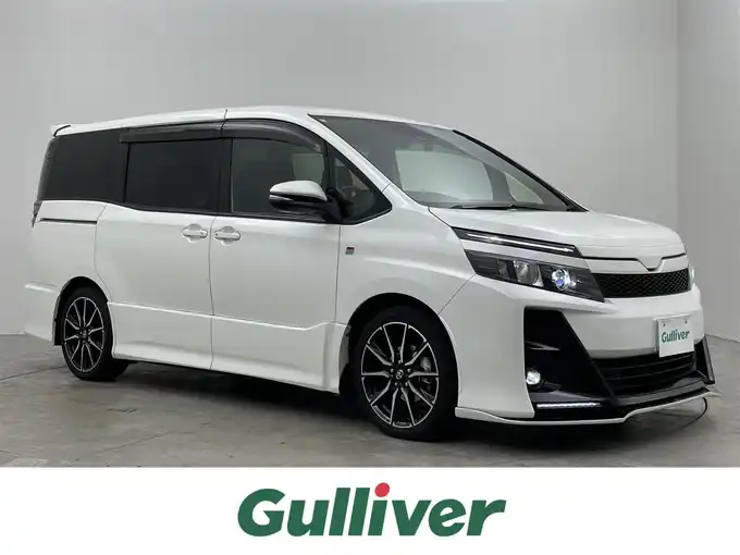 新着情報“ヴォクシーZS GRスポーツ”2019年式ホワイトパールクリスタルシャイン入荷しました！