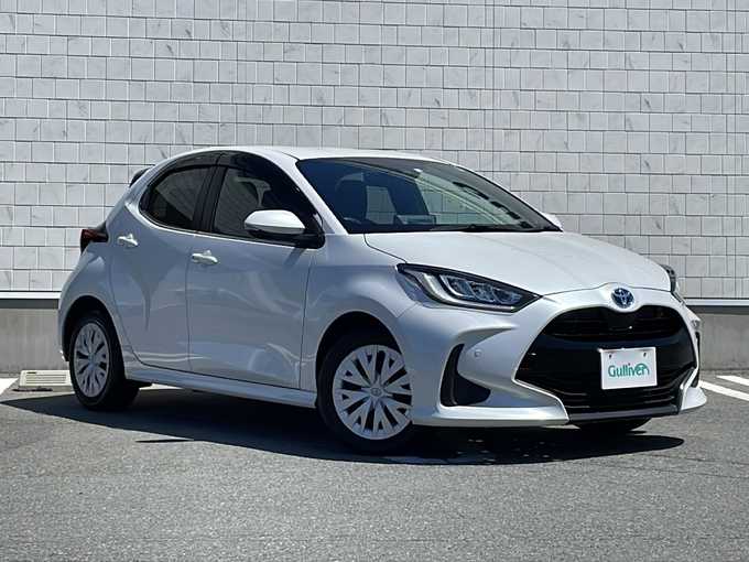新着情報“ヤリスハイブリッドZ”2022年式プラチナホワイトパールマイカ入荷しました！