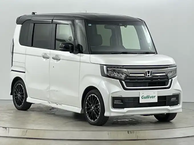 新着情報“Ｎ－ＢＯＸカスタムLターボ”2021年式プラチナホワイトパール入荷しました！