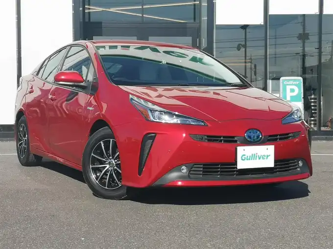 新着情報“プリウスAプレミアム”2019年式エモーショナルレッドⅡ入荷しました！
