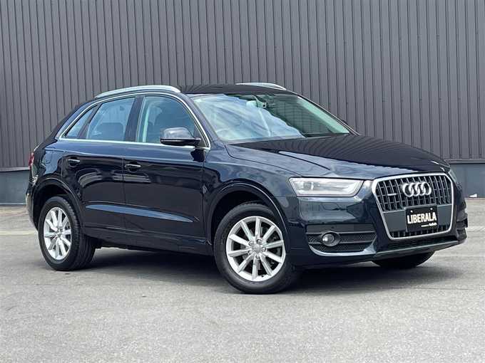 新着情報“Ｑ３2．0TFSIクワトロ170PS”2014年式紺入荷しました！