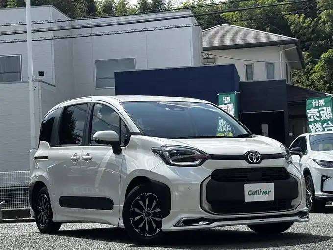 新着情報“シエンタハイブリッドZ”2022年式ホワイトパールクリスタルシャイン入荷しました！