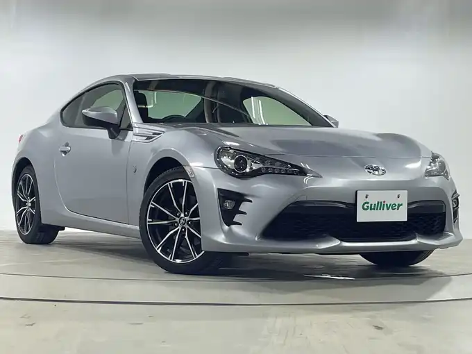 新着情報“８６GT”2018年式アイスシルバーメタリック入荷しました！