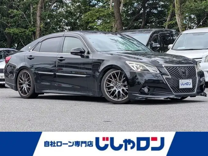 新着情報“クラウンアスリート”2014年式ブラック入荷しました！