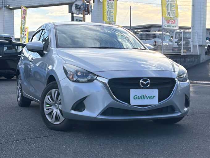 新着情報“デミオ13S”2017年式ソニックシルバーM入荷しました！