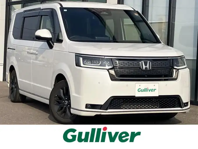 新着情報“ステップワゴンスパーダ”2024年式プラチナホワイトパール入荷しました！