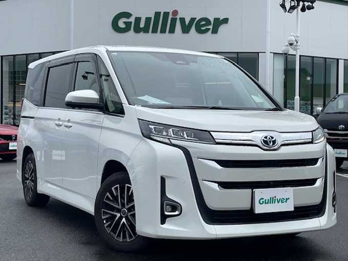 新着情報“ノアハイブリッドZ”2023年式ホワイトパールクリスタルシャイン入荷しました！