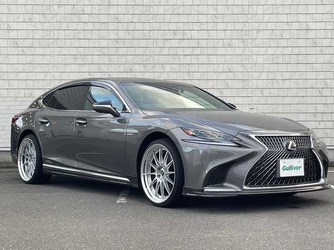 新着情報“ＬＳLS500h エグゼクティブ”2018年式マンガンラスター入荷しました！