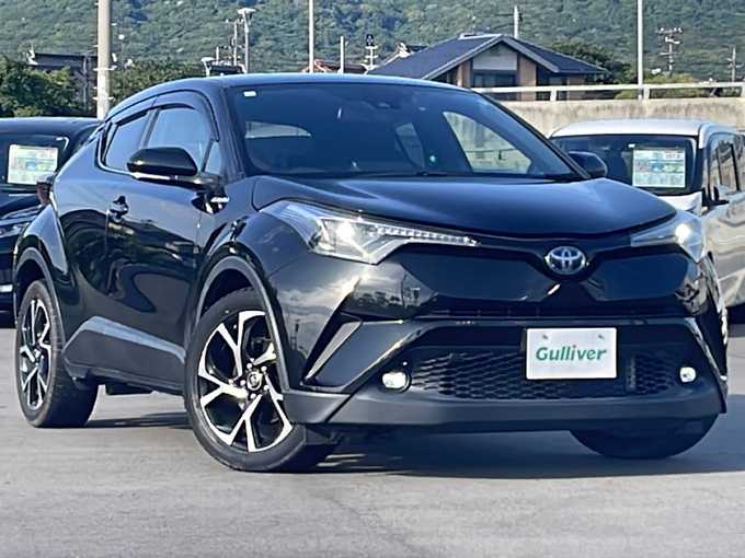 新着情報“Ｃ－ＨＲG”2019年式ブラックマイカ入荷しました！