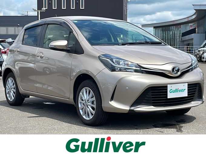 新着情報“ヴィッツU”2015年式ゴールドマイカM入荷しました！