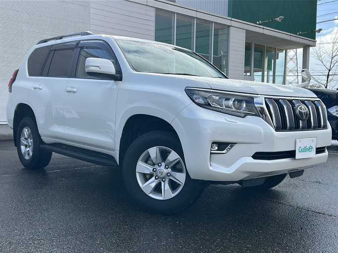 新着情報“ランドクルーザープラドTX”2018年式ホワイトパールクリスタルシャイン入荷しました！