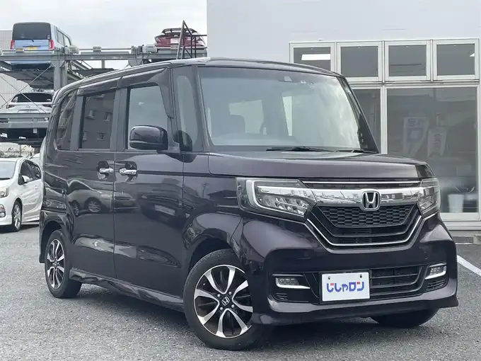 新着情報“Ｎ－ＢＯＸカスタムG・EXターボホンダセンシング”2018年式プレミアムベルベットパープル・パール入荷しました！
