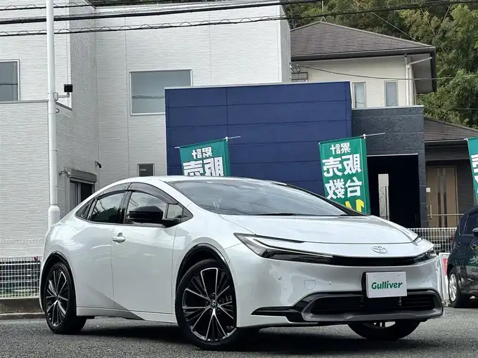 新着情報“プリウスZ”2023年式プラチナホワイトパールマイカ入荷しました！