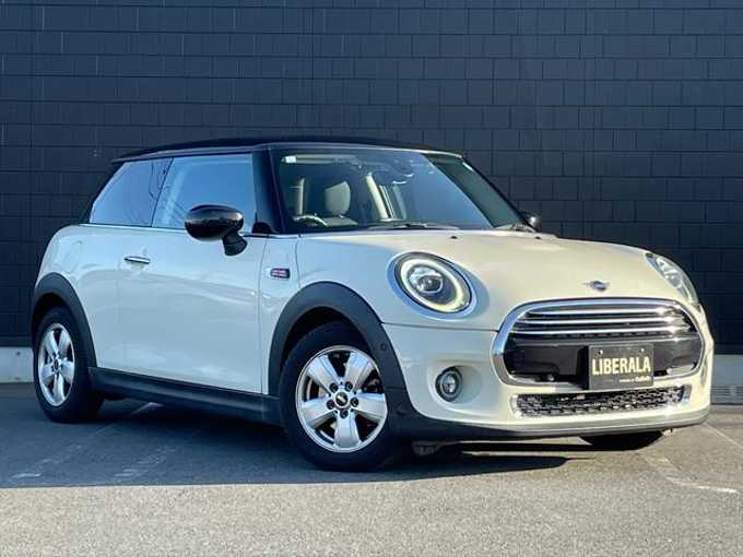 新着情報“ＭＩＮＩクーパー エッセンシャル・トリム”2020年式ペッパー・ホワイト入荷しました！