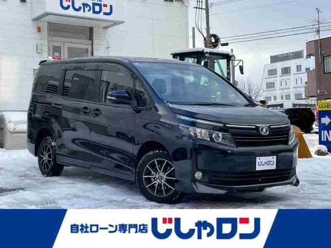 新着情報“ヴォクシーX”2015年式ブラッキッシュアゲハガラスフレーク入荷しました！