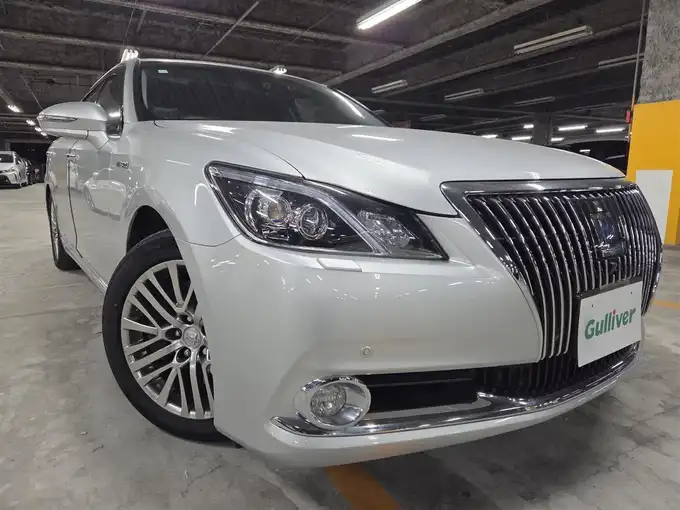 新着情報“クラウンマジェスタFバージョン”2014年式シルバーM入荷しました！