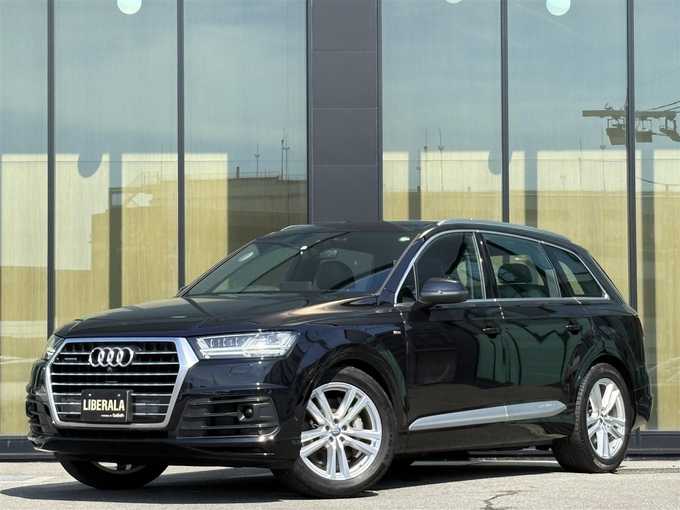 新着情報“Ｑ７55TFSIクワトロアダプティブエアサスペンション仕様”2020年式ディープブラックパールエフェクト入荷しました！