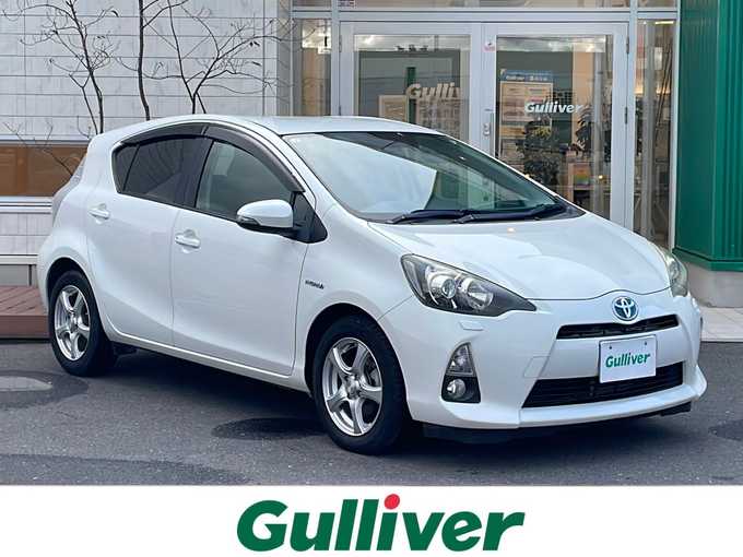 新着情報“アクアS”2013年式ライムホワイトパールクリスタルシャイン入荷しました！