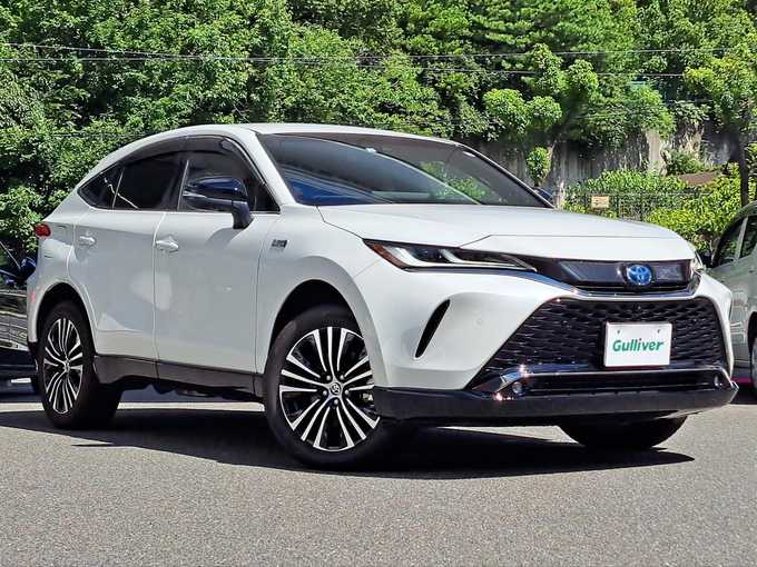 新着情報“ハリアーＰＨＥＶZ”2023年式プラチナホワイトパールマイカ入荷しました！