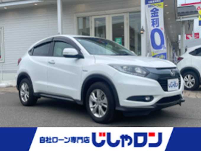新着情報“ヴェゼルハイブリッド”2015年式ホワイトオーキッドパール入荷しました！