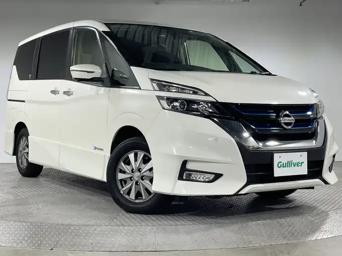 新着情報“セレナe－パワー ハイウェイスター”2018年式ブリリアントホワイトパール入荷しました！