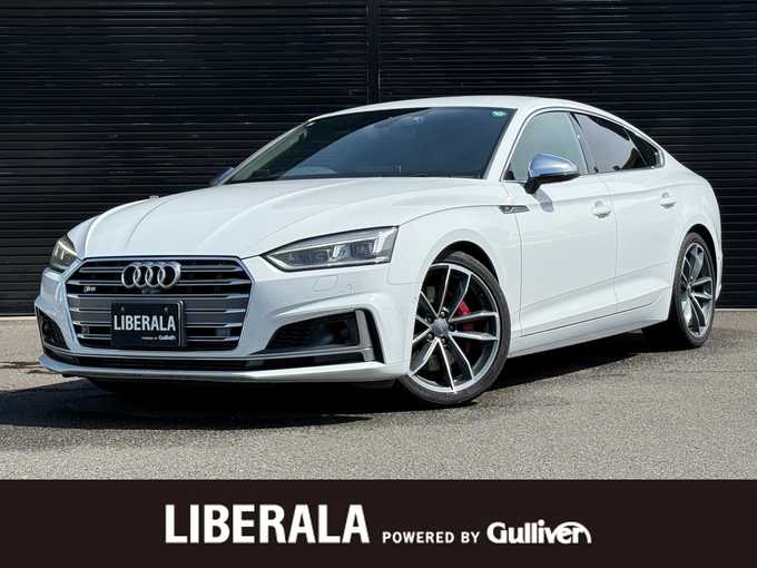 新着情報“Ｓ５スポーツバックベースグレード”2017年式白入荷しました！